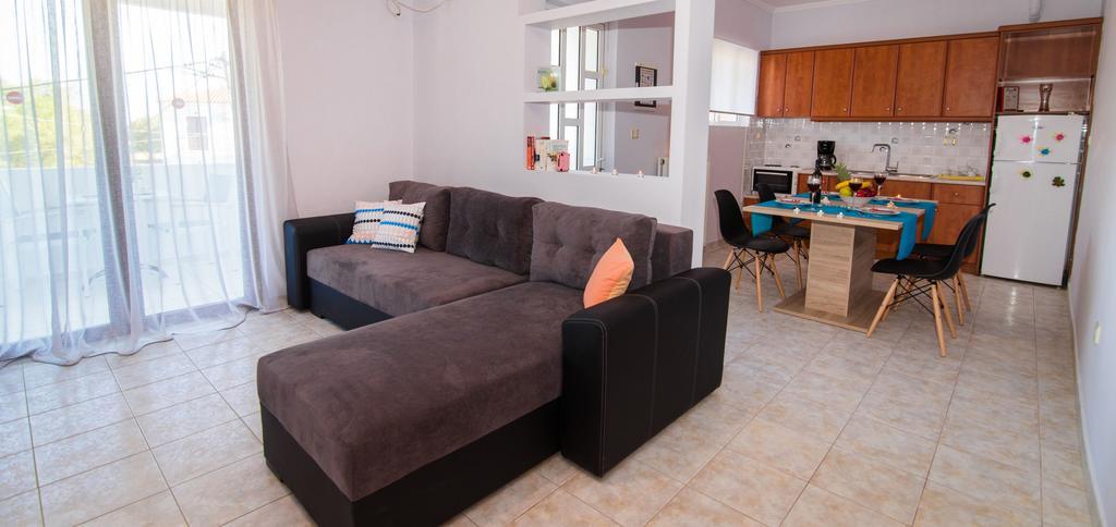 Ostria Apartments Kalamáki Kültér fotó